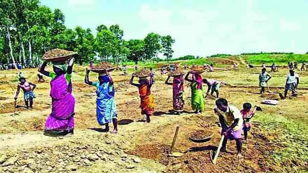 New modern playgrounds will be built in all the panchayats of Bihar under MNREGA