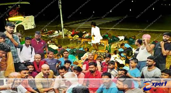 Bihar Darshan Yojana School locked due to dirty acts of drunk teachers