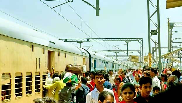 नई दिल्ली-शेखपुरा ग्रीष्मकालीन सुपरफास्ट स्पेशल ट्रेन का शुभारंभ, जान लें डिटेल 1 New Delhi-Sheikhpura summer superfast special train launched, know the details