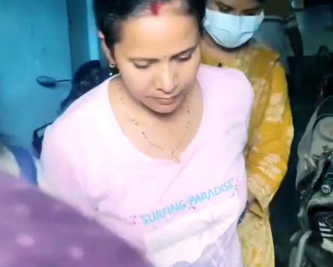 विजिलेंस ने महिला दारोगा को सहयोगी समेत रिश्वत लेते रंगे हाथ दबोचा 3 Vigilance caught a woman inspector and her colleague red handed while taking bribe 2