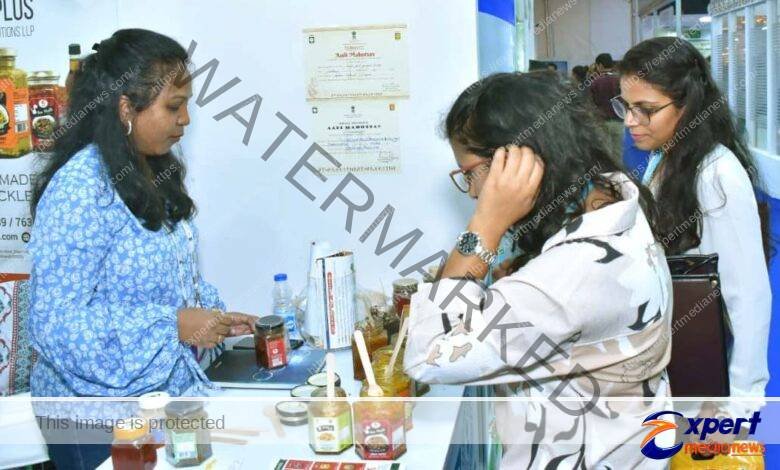 नई दिल्ली में झारखंड पवेलियन की रौनक बना मछली का पापड़-अचार 1 Fish papad and pickles become the highlight of the Jharkhand Pavilion in New Delhi