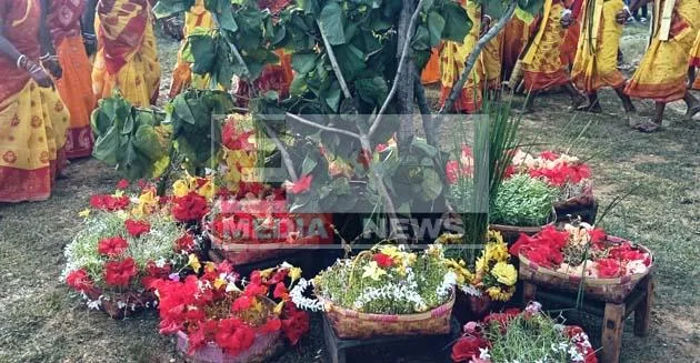 आसानबनी कलाडुंरी में धूमधाम से मना झारखंडी देश करम अखाड़ा 16 Jharkhandi Desh Karam Akhara celebrated with great pomp in Aasanbani Kaladuri 1