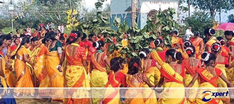 आसानबनी कलाडुंरी में धूमधाम से मना झारखंडी देश करम अखाड़ा 3 Jharkhandi Desh Karam Akhara celebrated with great pomp in Aasanbani Kaladuri 2