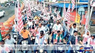 कुड़मी समाज को ST का दर्जा देने को लेकर सड़क पर उतरे आदिवासी 4 Tribals took to the streets demanding ST status for Kudmi community