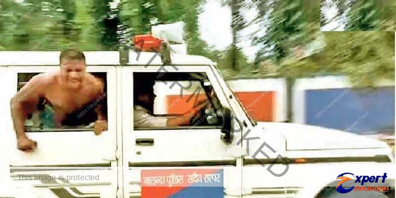 अमित शाह की सभा के बाहर दिव्यांग का आत्मदाह प्रयास: BJP विधायक पर भूमि कब्जे का गंभीर आरोप, चुनावी माहौल में हड़कंप! 3 Disabled man attempts self immolation outside Amit Shah rally BJP MLA accused of land grabbing creating panic in election atmosphere 3