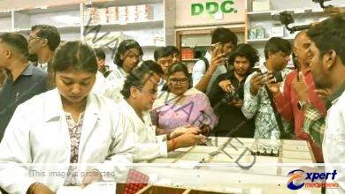 Health Minister Dr. Irfan Ansari personally conducted a surprise inspection of Jai Hind Pharma Medical Store and announced strict action 2