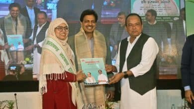 The hijab controversy Nitish insult and Hemant respect a monthly lure of 3 lakhs or justice 2