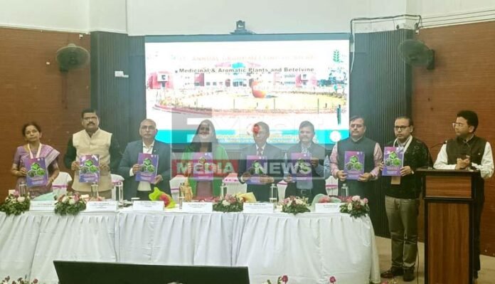 AICRP की 33वीं वार्षिक बैठक में BRC इस्लामपुर को मिला सर्वश्रेष्ठ सम्मान AICRP की 33वीं वार्षिक बैठक में BRC इस्लामपुर को मिला सर्वश्रेष्ठ सम्मान