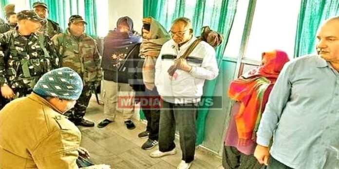 रिंग रोड मुआवजा घोटाला: 4 जिलों में ACB की बड़ी कार्रवाई, DLO समेत 17 गिरफ्तार रिंग रोड मुआवजा घोटाला: 4 जिलों में ACB की बड़ी कार्रवाई, DLO समेत 17 गिरफ्तार