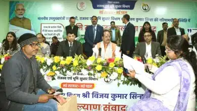 बिहारः मंत्री ने रिश्वतखोर CO को जनकल्याण संवाद मंच से ही हटाया, मचा हड़कंप! 1 बोधगया में जनसंवाद के दौरान बड़ी कार्रवाई