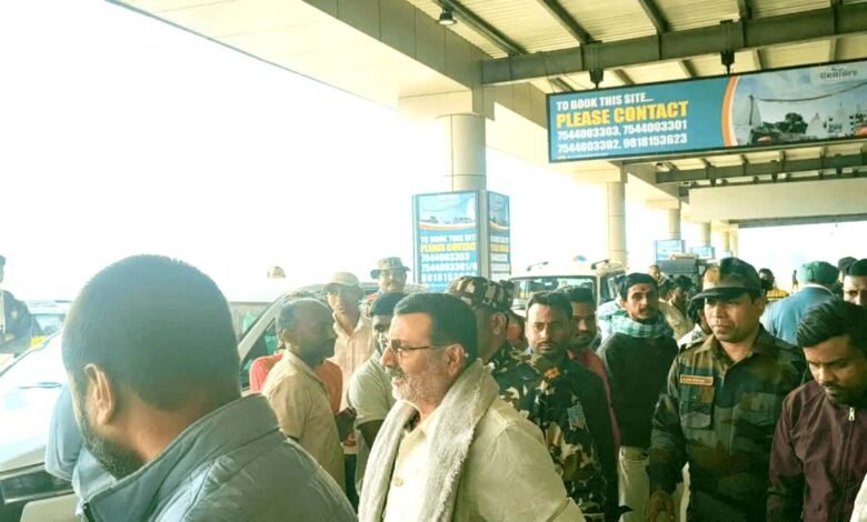 सीएम हेमंत सोरेन को मार्च बाद नहीं मिलेगा वेतन, मंईयां सम्मान योजना होगी बंद : निशिकांत दुबे 1 मंईयां सम्मान योजना झारखंड