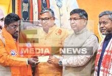 Dulal Bhuiya joins BJP at ceremony