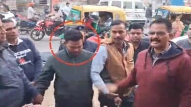 नालंदा में 45 हजार की रिश्वत लेते रंगेहाथ पकड़ा गया राजस्व कर्मचारी 5 नालंदा में रिश्वतखोरी पर बड़ा वार, 45 हजार लेते ही राजस्व कर्मचारी गिरफ्तार