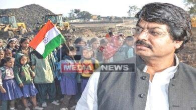 yogendra saw school children mining zone protest ranchi